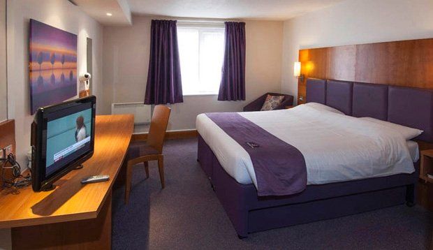 Premier Inn Lichfield North East Exterior photo